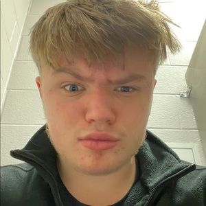 Meet your Posher, Logan